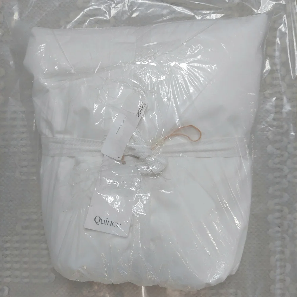 NWT! Quince 100% Organic Sateen Cotton White Duvet Cover! King/ Cal King (593)